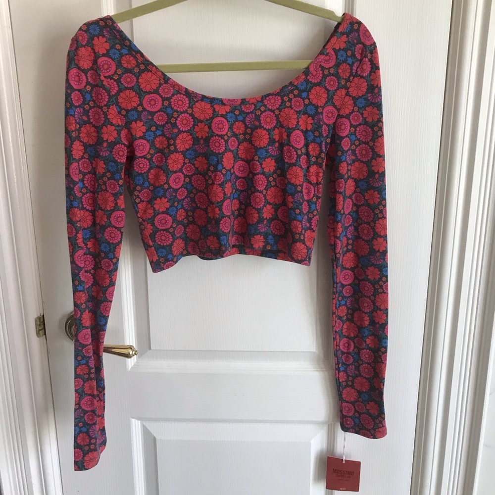 Mossimo Supply Co. Small, floral cropped top. Never worn, tag on